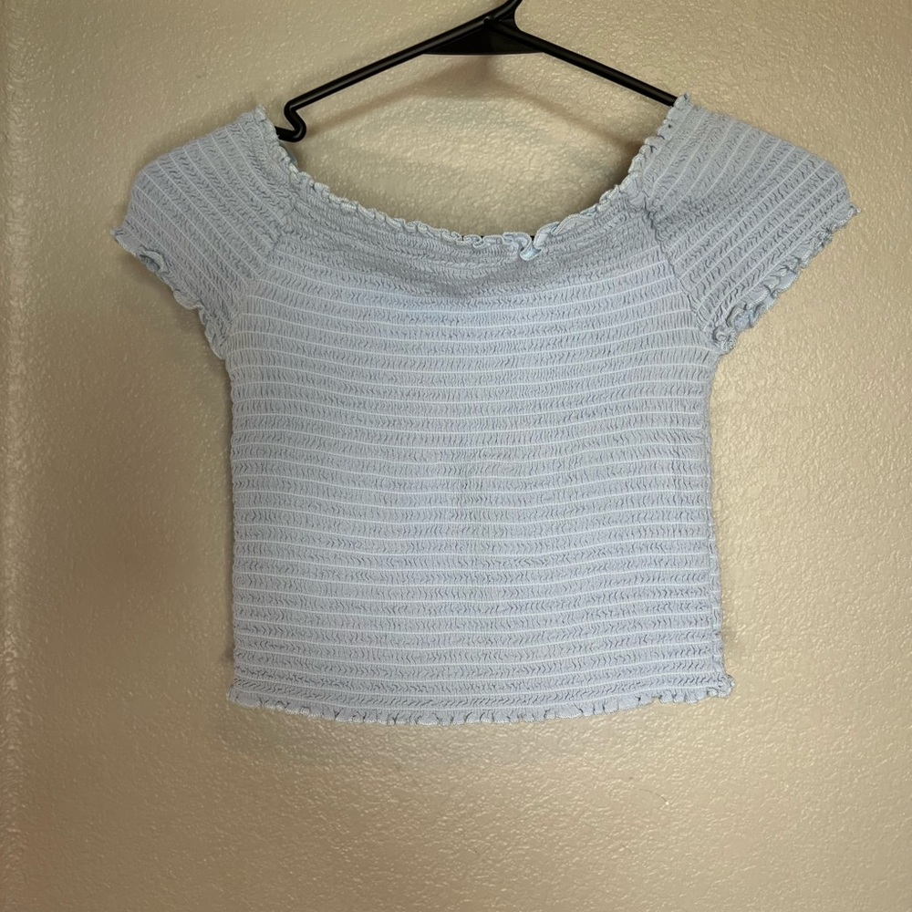 Kendall & Kylie Small light blue cropped top